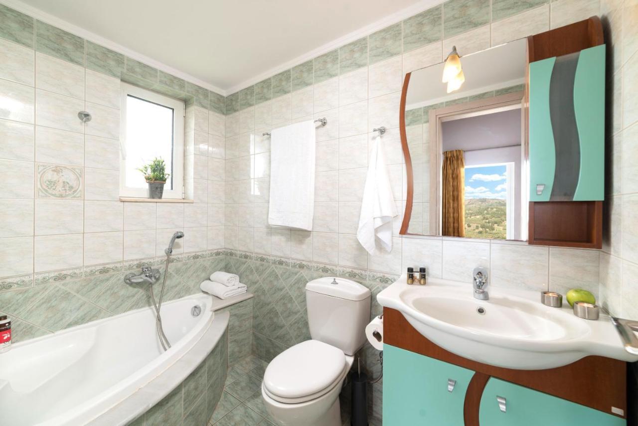 Villa Chrysallis With Heated Pool Georgioupoli Exterior foto